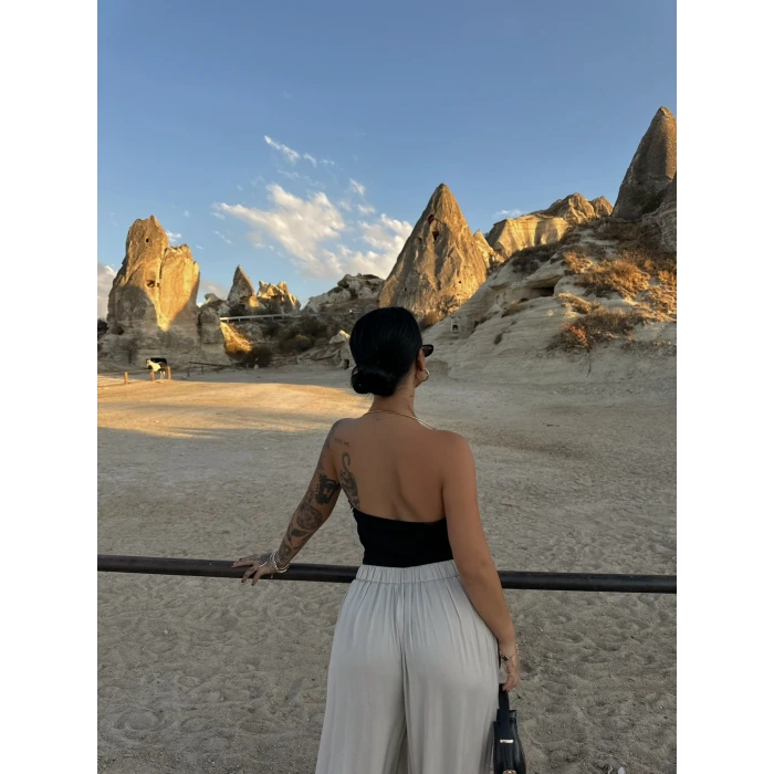 Siyah Nova Aksesuarlı Bluz