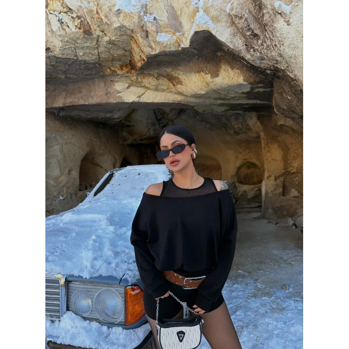 Siyah Omuz Tül Askılı Sweat