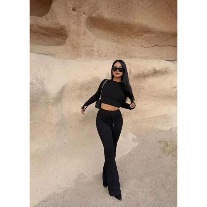 Siyah Parmak Geçmeli Ribanalı Takım