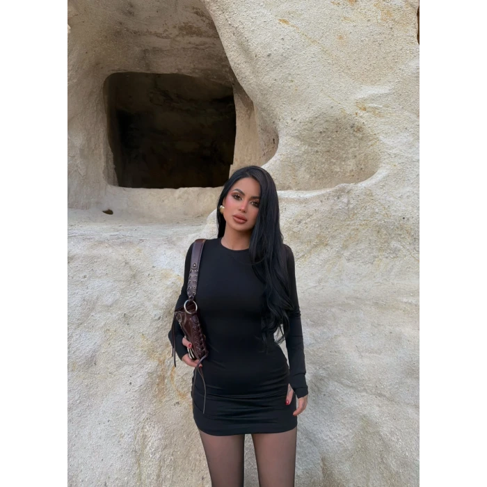 Siyah Parmak Geçmeli Scuba Elbise