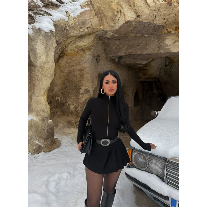 Siyah Pileli Viskon Şort Etek