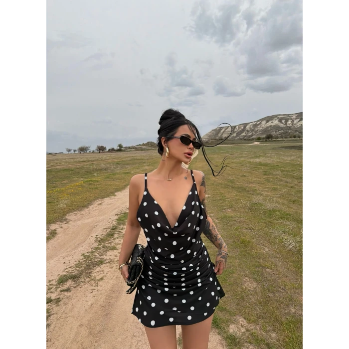 Siyah Puantiyeli Degaje Elbise