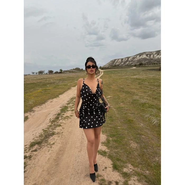 Siyah Puantiyeli Degaje Elbise