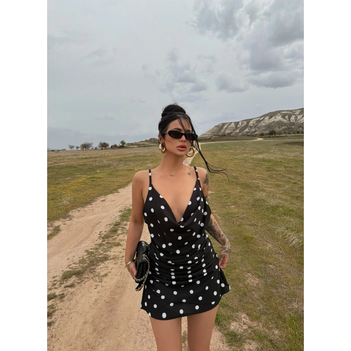 Siyah Puantiyeli Degaje Elbise