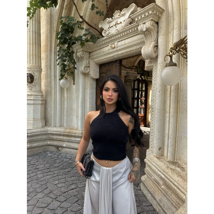 Siyah Sakallı Kolsuz Triko