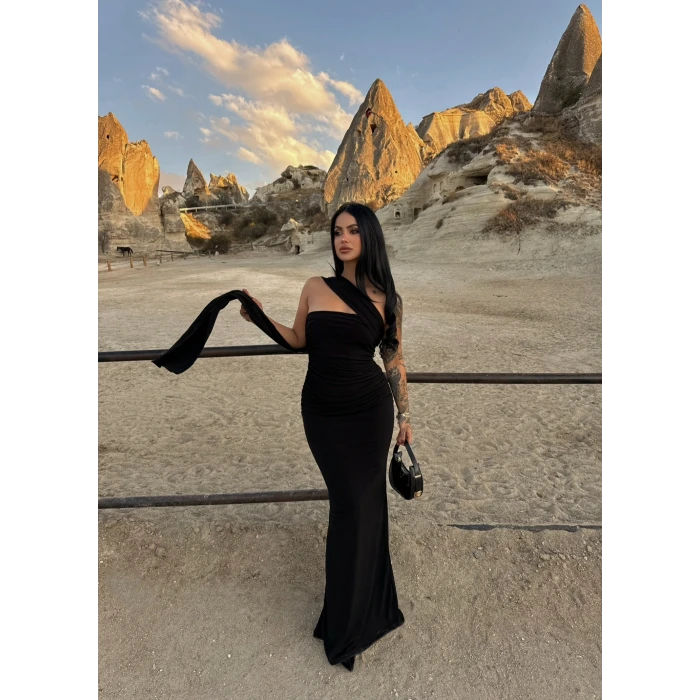 Siyah Şal Detay Maxi Elbise