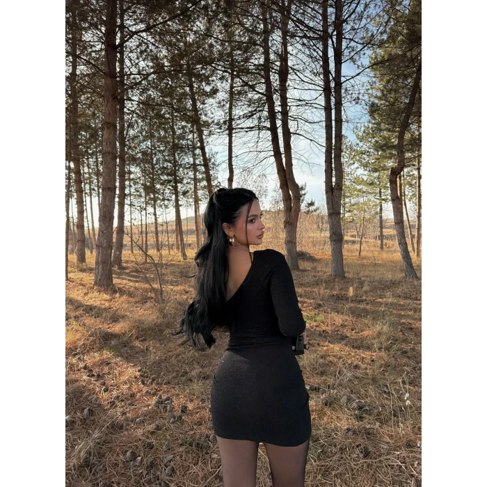 Siyah Simli Omuz Büzgülü Elbise
