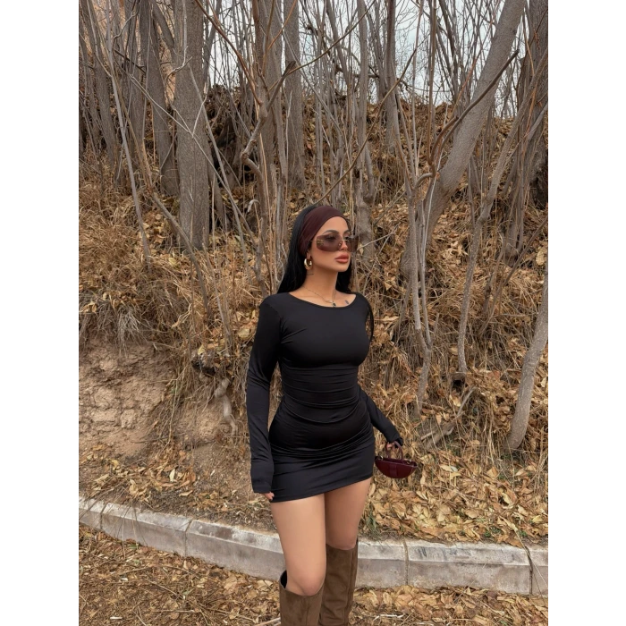 Siyah Sırt Açık Kayık Yaka Elbise