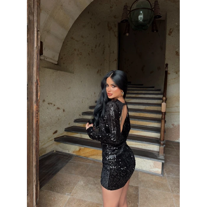 Siyah Sırt Dekolte Payetli Elbise