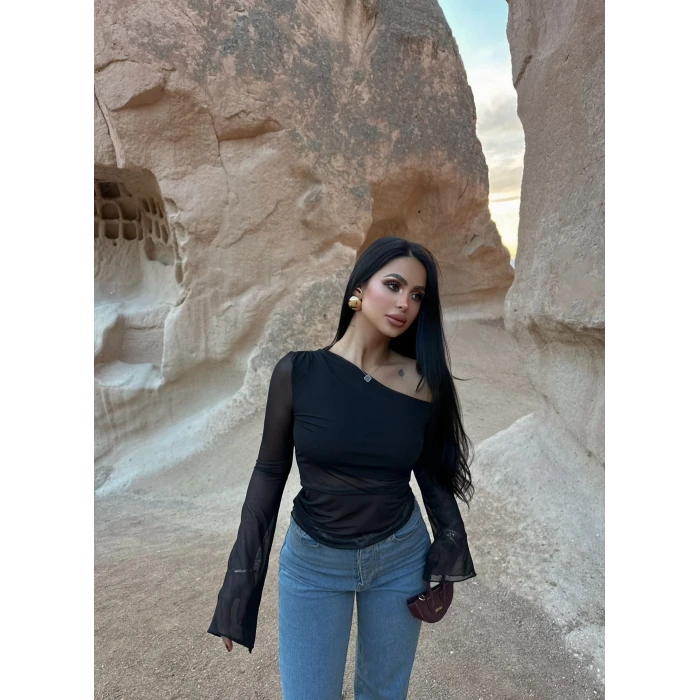 Siyah Tek Omuz Tül Detay Crop