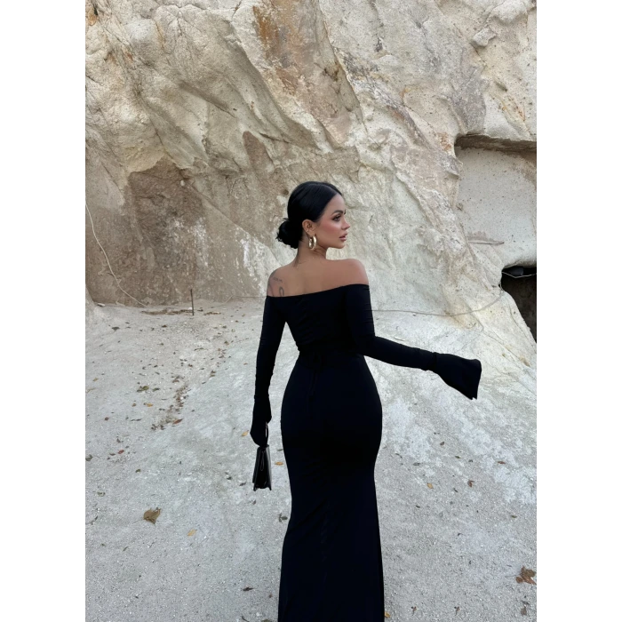 Siyah Tek Yırtmaçlı Madonna Elbise