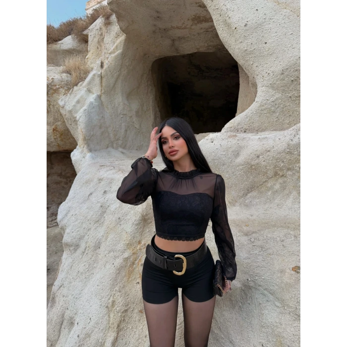 Siyah Tül Detaylı Güpürlü Bluz