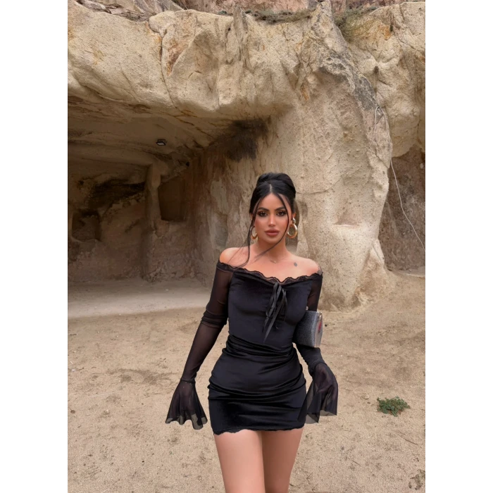 Siyah Yaka Bağlamalı Kadife Elbise