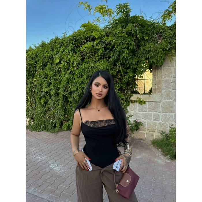 Siyah Yaka Dantelli Degaje Bodysuit