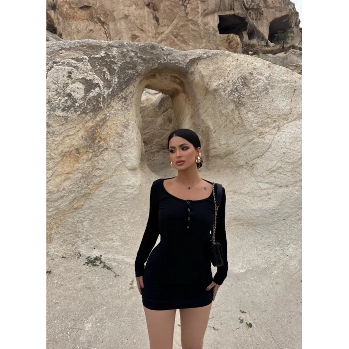 Siyah Yaka Düğmeli Kaşkorse Elbise