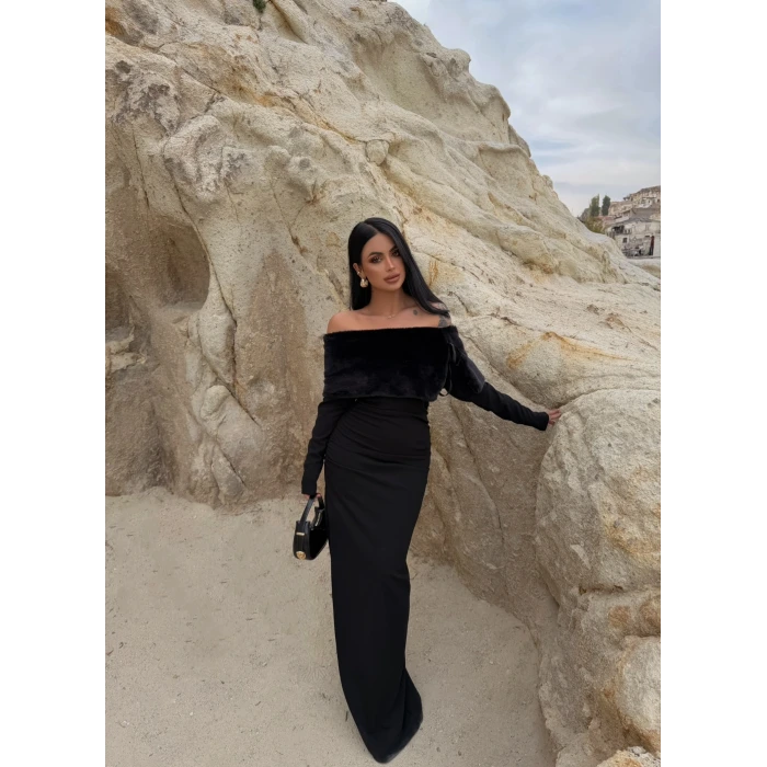 Siyah Yakası Kürklü Krep Elbise