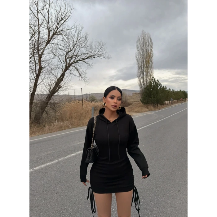 Siyah Yan Büzgülü Sweat Elbise