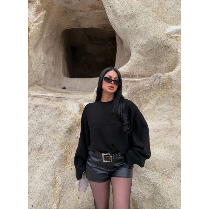 Siyah Yarasa Kol Örgü Detay Kazak