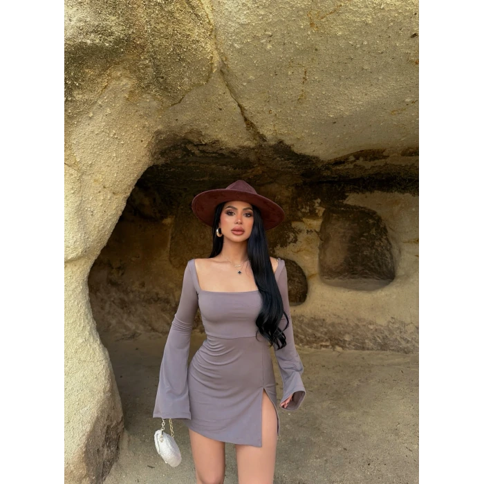 Vizon Kare Yaka Tek Yırtmaçlı Elbise