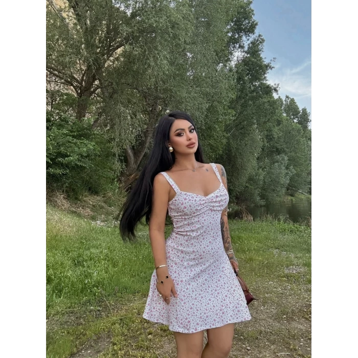 Yaka Büzgülü Çiçek Elbise