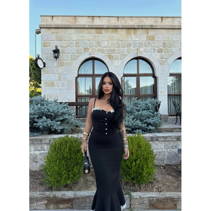 Yaka Düğmeli Güpürlü Atlas Elbise