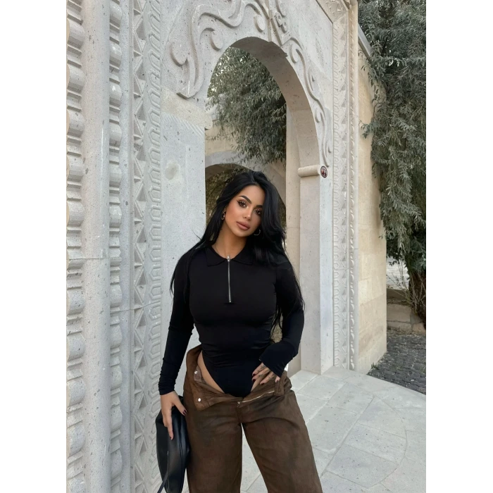 Yaka Fermuarlı Bodysuit