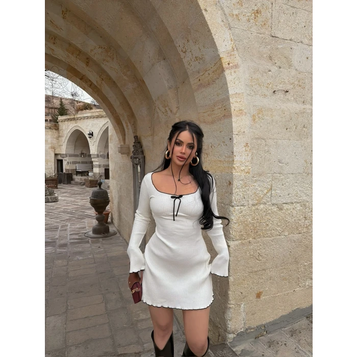 Yaka Kurdela Triko Elbise