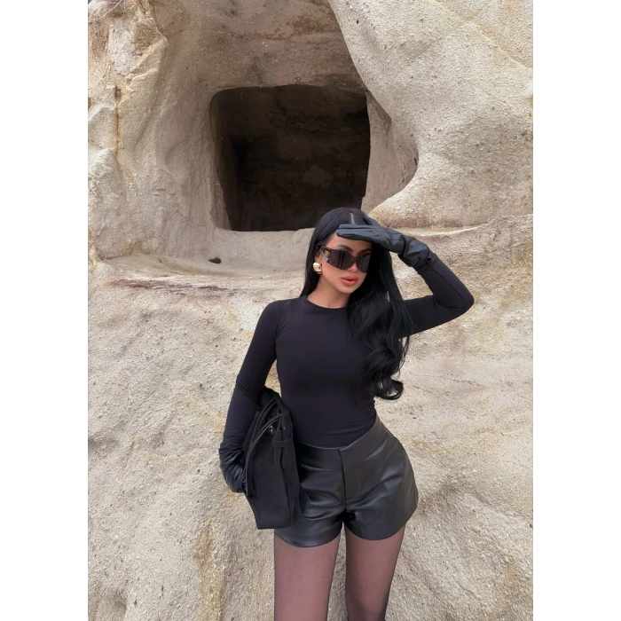 Yüksek Bel Deri Şort