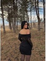 Siyah Güpürlü Yaka Katlamalı Elbise