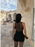 Siyah Sırt Düğmeli Güpürlü Bodysuit