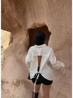 Beyaz Tek Cep Sırt Dekolte Gömlek