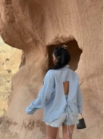 Mavi Tek Cep Sırt Dekolte Gömlek