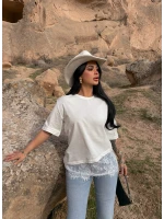 Beyaz Eteği Güpürlü Basic Tişört