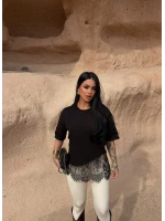 Siyah Eteği Güpürlü Basic Tişört