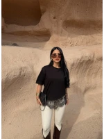 Siyah Eteği Güpürlü Basic Tişört