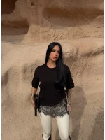 Siyah Eteği Güpürlü Basic Tişört