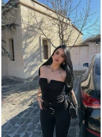 Siyah Büzgülü Straplez Crop