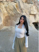 Beyaz Boyundan Geçmeli Güpürlü Bluz