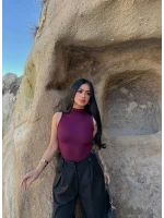 Mürdüm Balıkçı Yaka Kolsuz Bluz