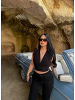 Siyah Ön Çapraz V Crop