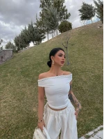 Beyaz Droplu Kayık Yaka Crop