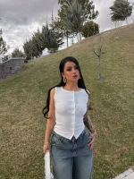 Beyaz Ön Düğmeli Kaşkorse Bluz