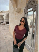 Bordo Kol ve Yaka Güpürlü Crop