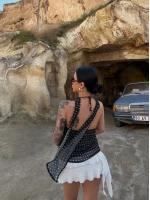 Siyah Yaka Tokalı Puantiyeli Bluz