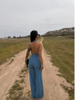 Mavi Puantiyeli Amber Boyundan Geçmeli Tulum