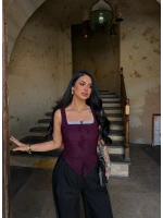 Bordo Göğüs Bağcıklı Biyeli Crop