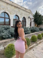 Pembe Boyundan Geçmeli Güpürlü Elbise