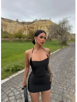 Siyah Aksesuarlı Mini Saten Elbise