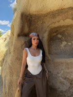 Beyaz Sırt Dekolte Bodysuit