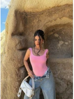 Pembe Sırt Dekolte Bodysuit